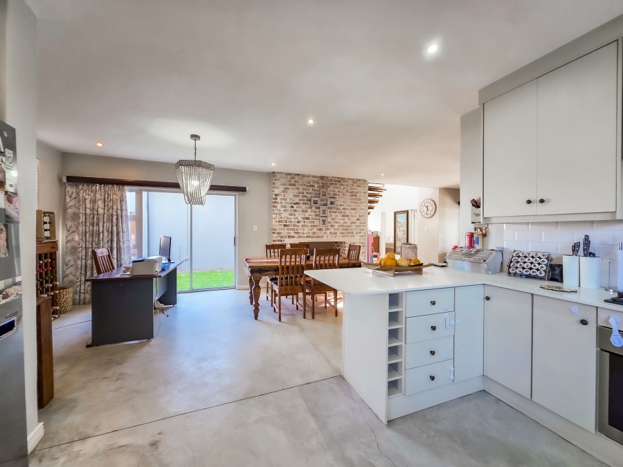 4 Bedroom Property for Sale in Olympus AH Gauteng