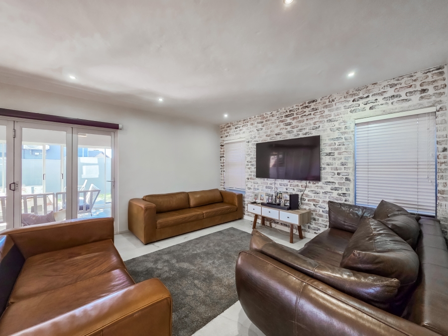 4 Bedroom Property for Sale in Olympus AH Gauteng
