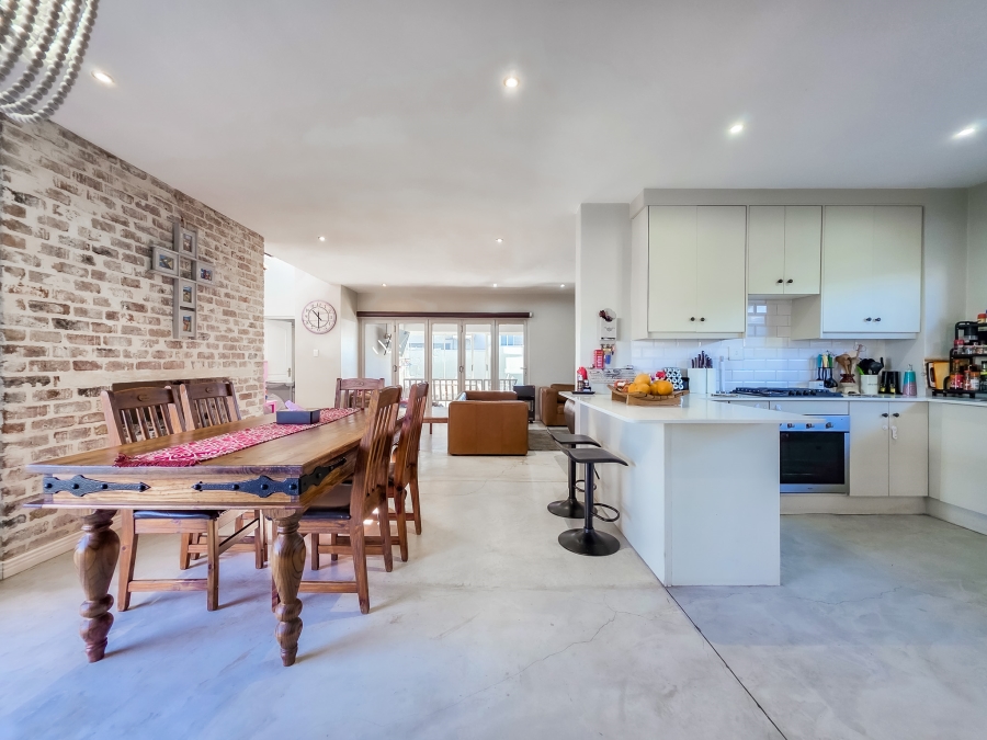 4 Bedroom Property for Sale in Olympus AH Gauteng