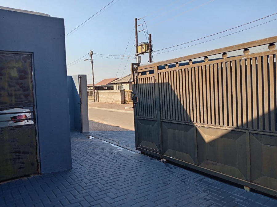 3 Bedroom Property for Sale in Protea Glen Gauteng