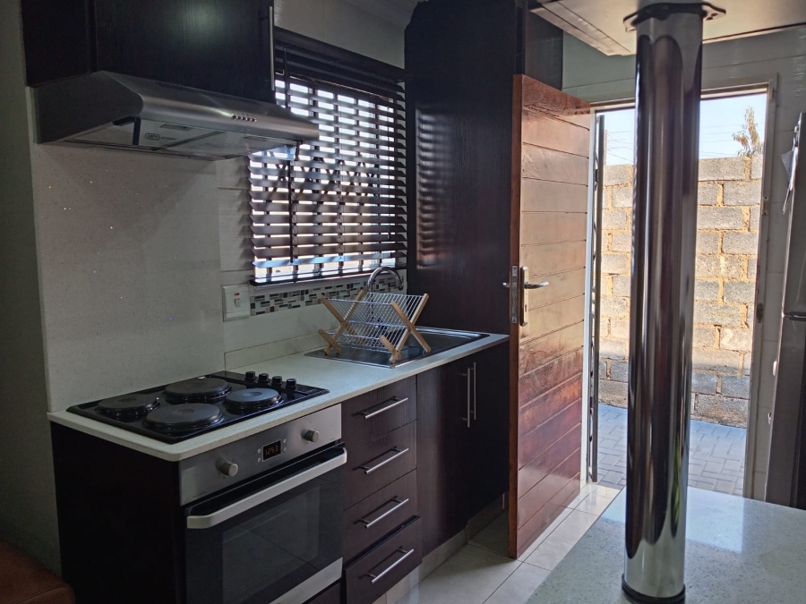 3 Bedroom Property for Sale in Protea Glen Gauteng