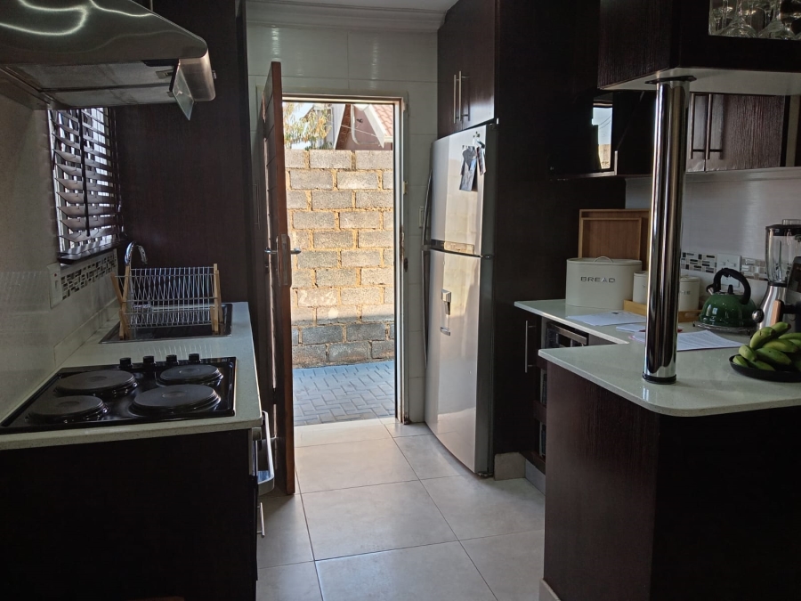 3 Bedroom Property for Sale in Protea Glen Gauteng