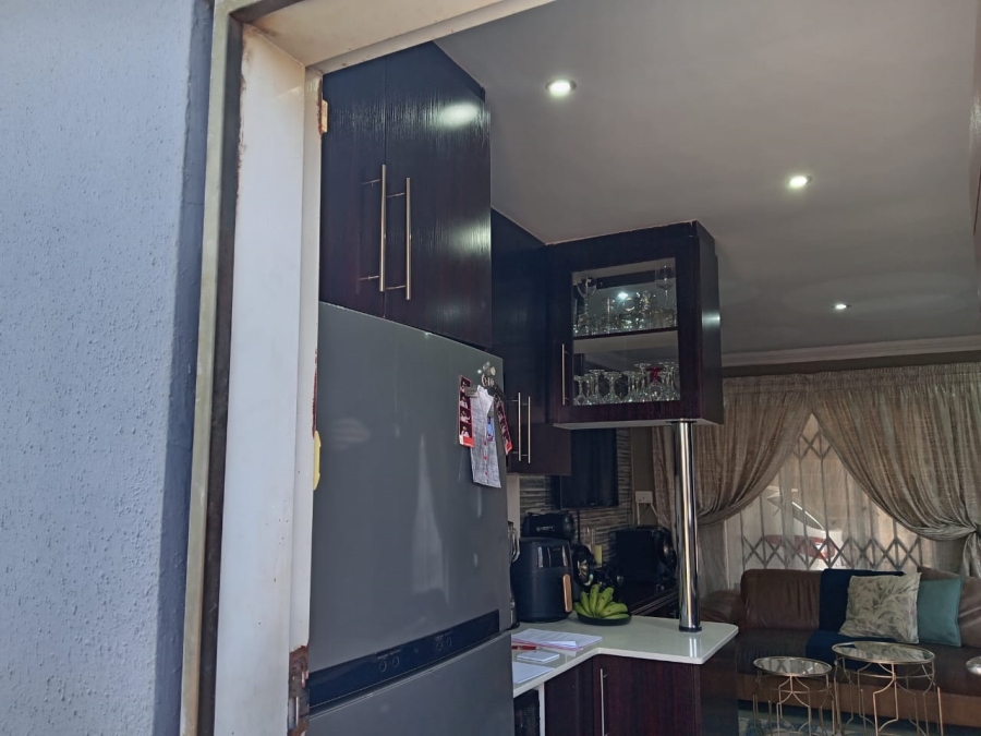 3 Bedroom Property for Sale in Protea Glen Gauteng