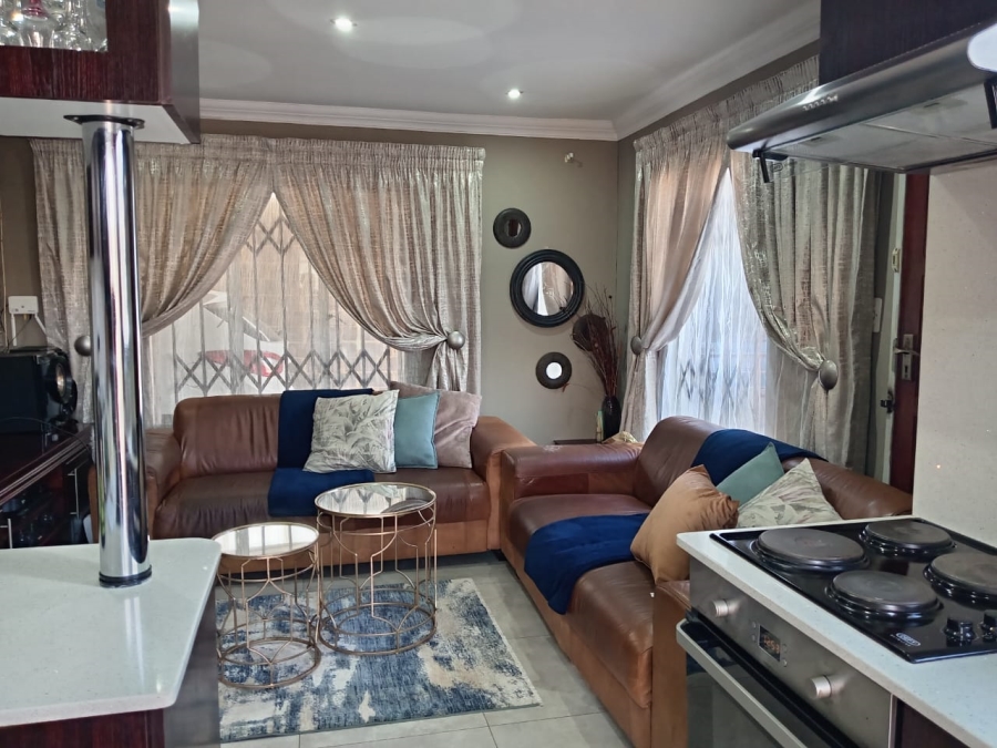 3 Bedroom Property for Sale in Protea Glen Gauteng