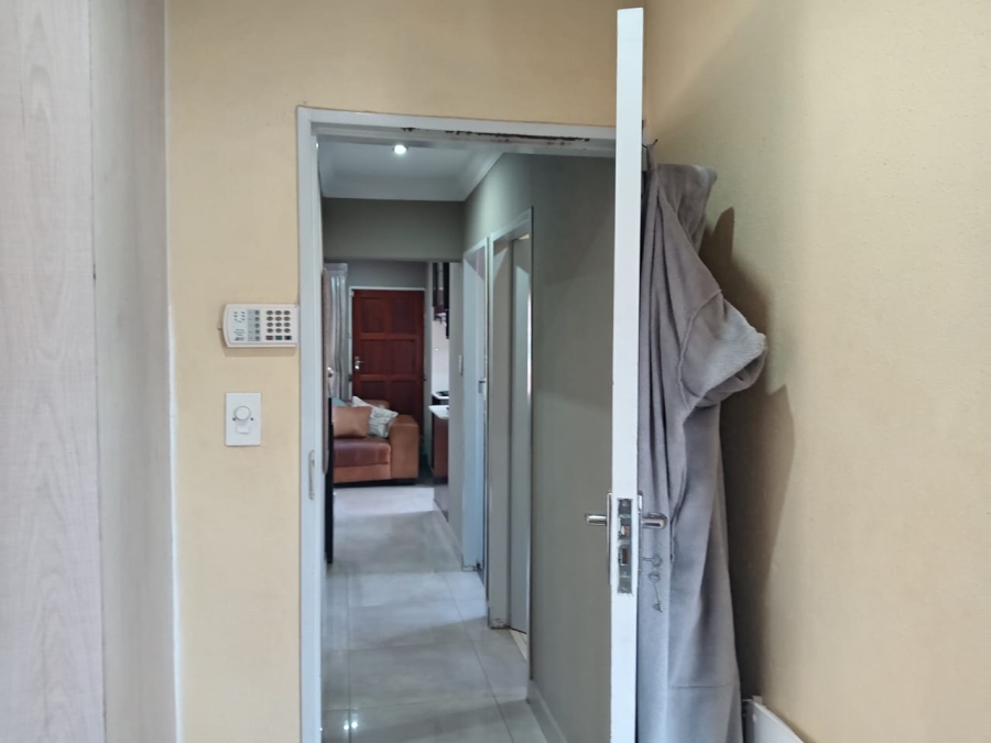 3 Bedroom Property for Sale in Protea Glen Gauteng