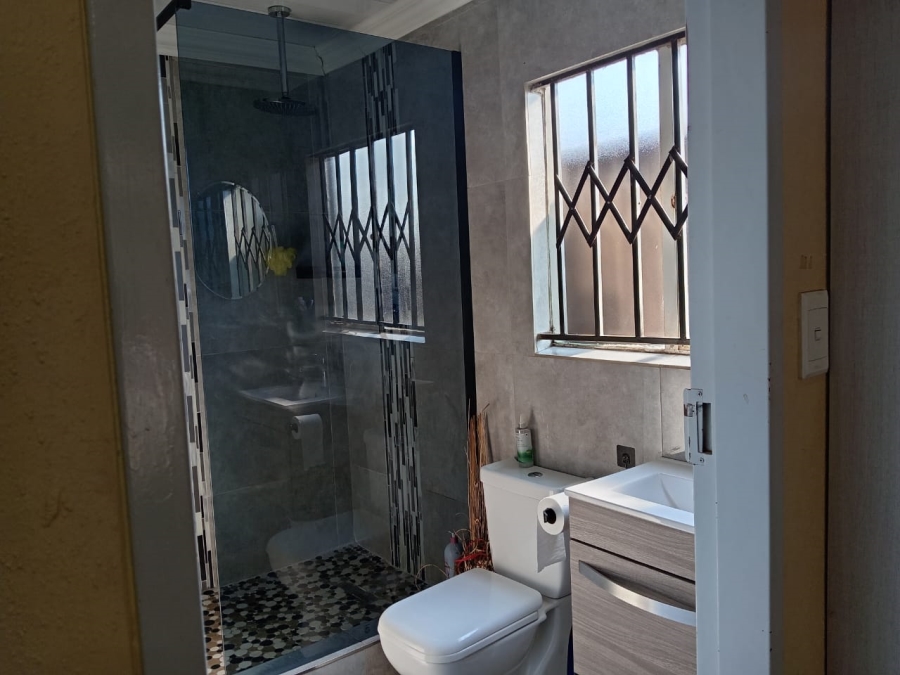 3 Bedroom Property for Sale in Protea Glen Gauteng