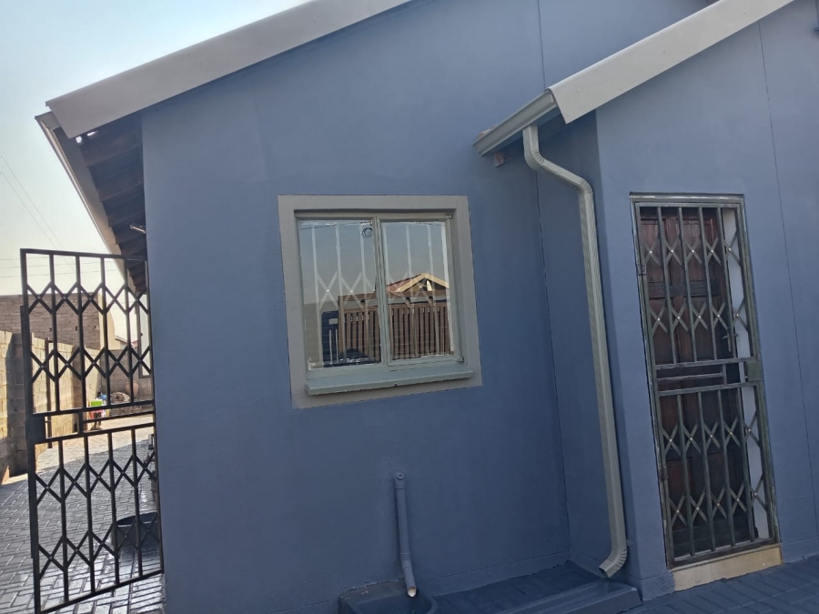 3 Bedroom Property for Sale in Protea Glen Gauteng