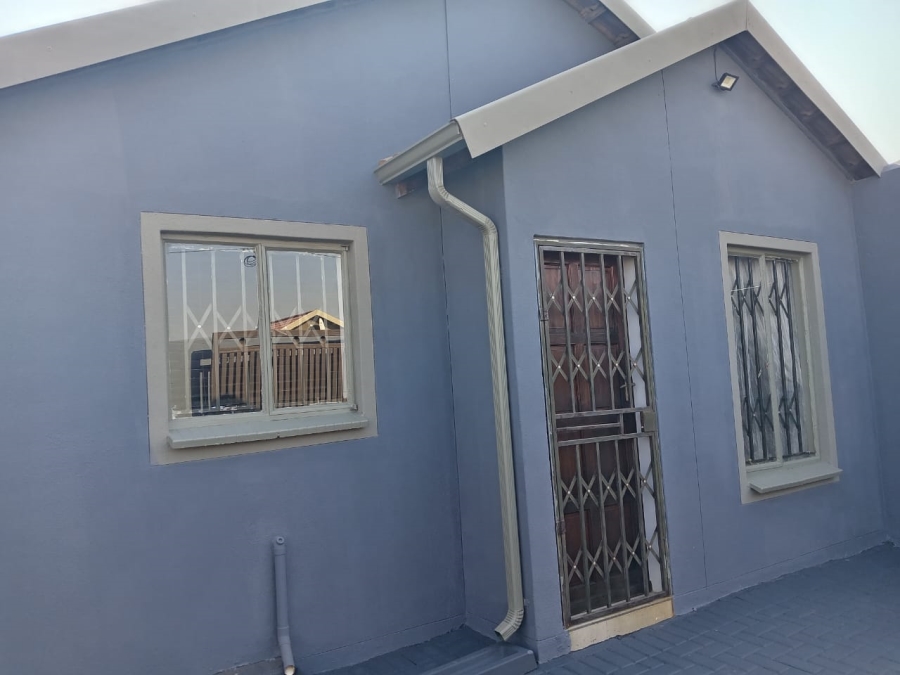 3 Bedroom Property for Sale in Protea Glen Gauteng