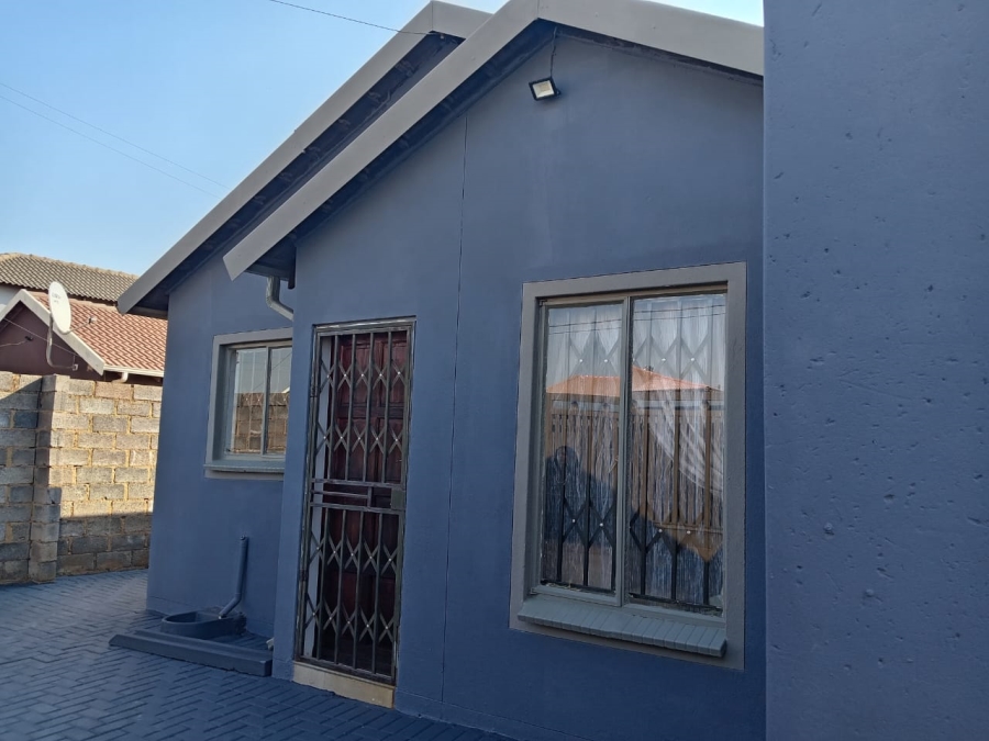 3 Bedroom Property for Sale in Protea Glen Gauteng