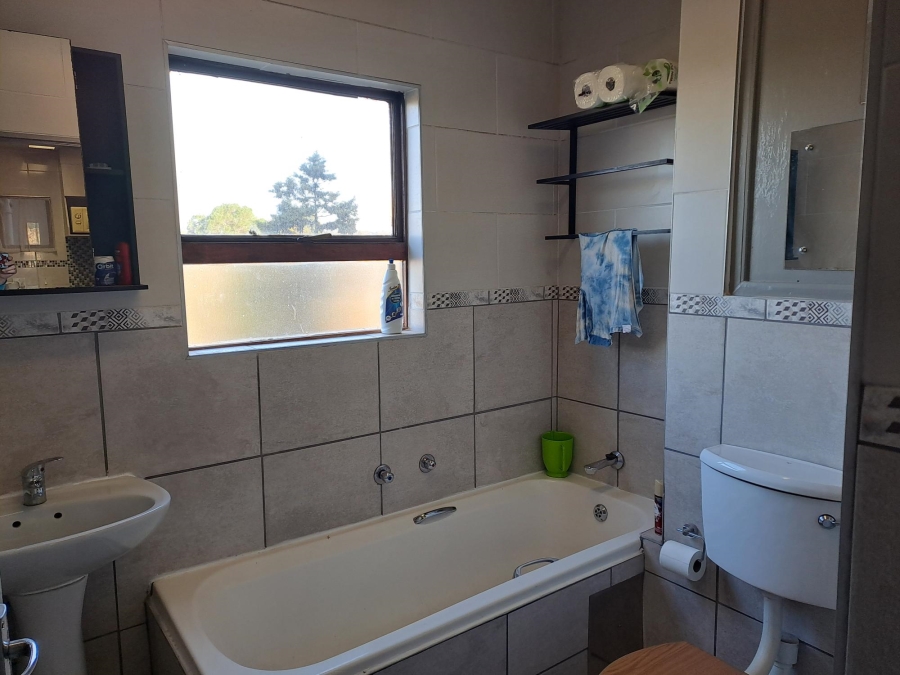 3 Bedroom Property for Sale in Wilro Park Gauteng