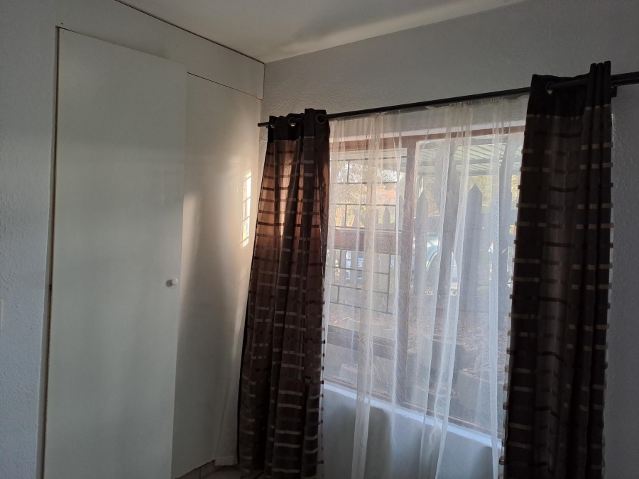 3 Bedroom Property for Sale in Wilro Park Gauteng