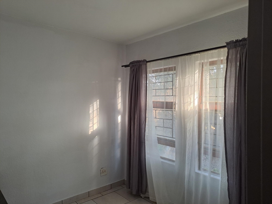 3 Bedroom Property for Sale in Wilro Park Gauteng