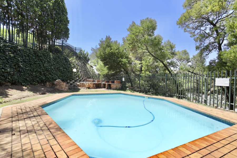 3 Bedroom Property for Sale in Wilro Park Gauteng