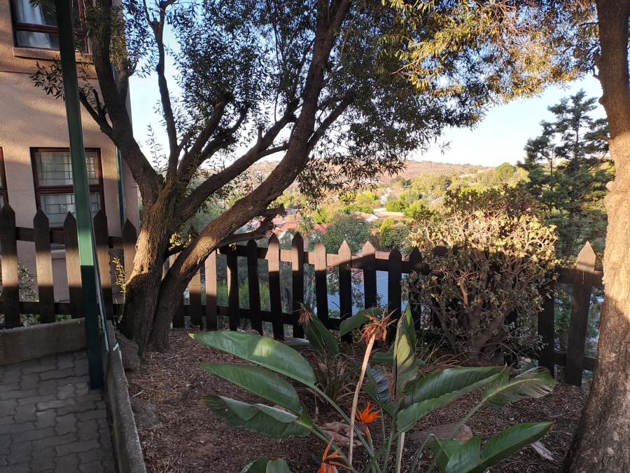 3 Bedroom Property for Sale in Wilro Park Gauteng