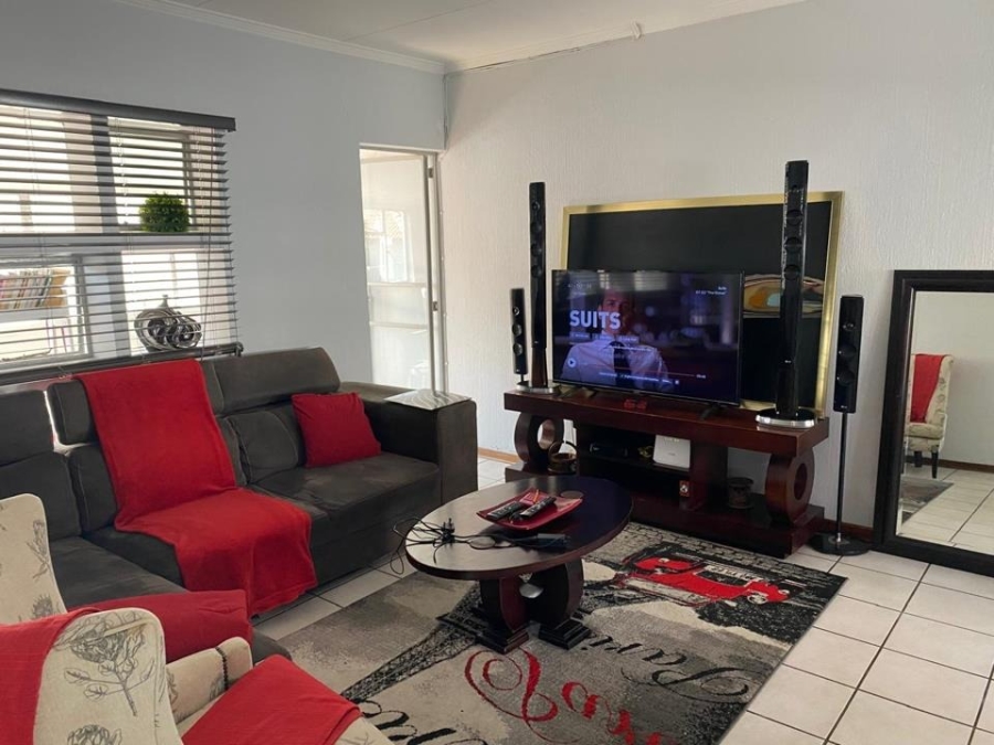2 Bedroom Property for Sale in New Redruth Gauteng