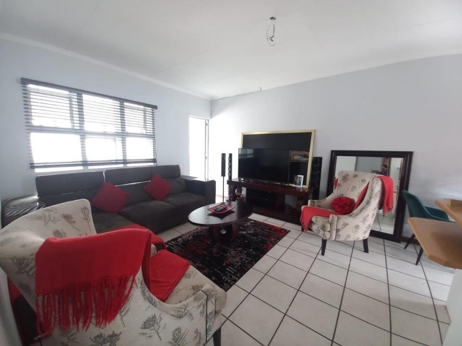 2 Bedroom Property for Sale in New Redruth Gauteng