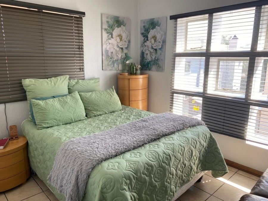 2 Bedroom Property for Sale in New Redruth Gauteng