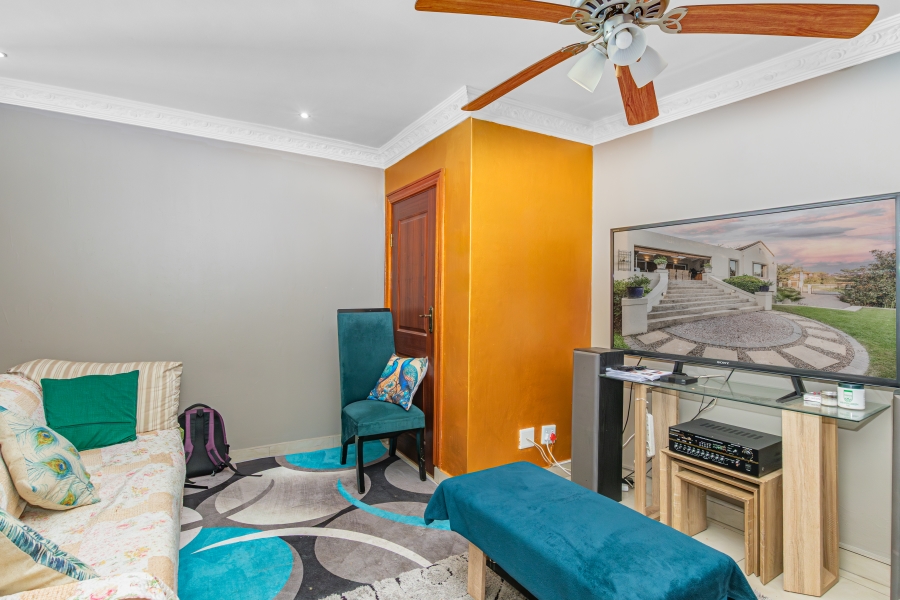 5 Bedroom Property for Sale in Noordwyk Gauteng