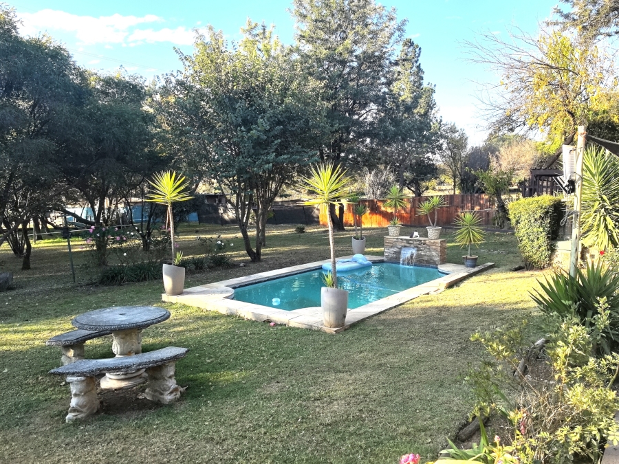 4 Bedroom Property for Sale in Laezonia Gauteng
