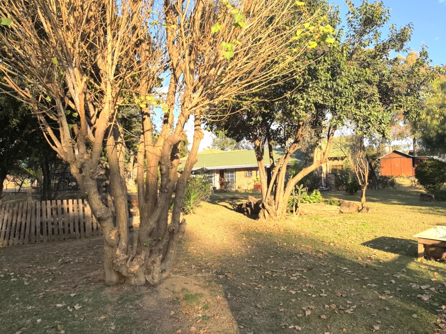 4 Bedroom Property for Sale in Laezonia Gauteng