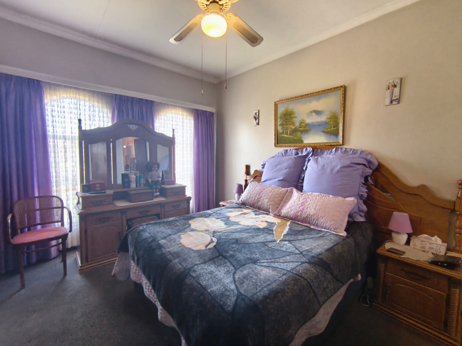 2 Bedroom Property for Sale in Albemarle Gauteng