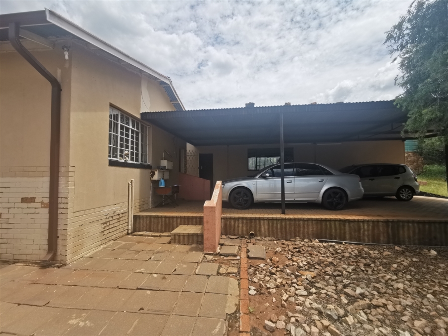 5 Bedroom Property for Sale in Patryshoek A H Gauteng