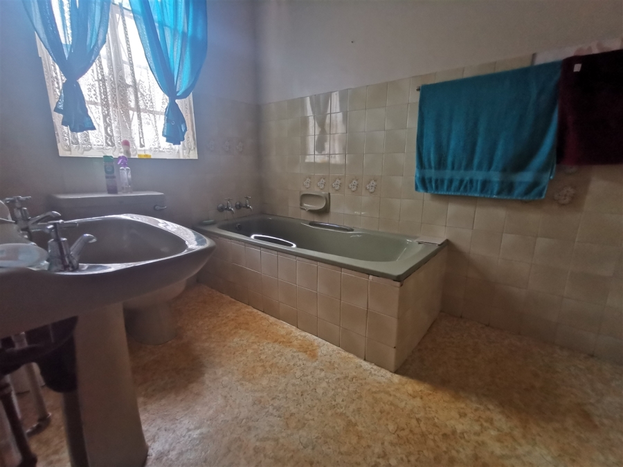 5 Bedroom Property for Sale in Patryshoek A H Gauteng