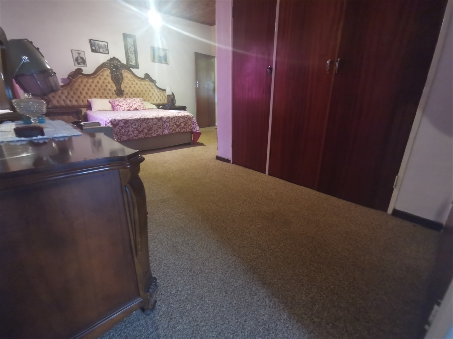 5 Bedroom Property for Sale in Patryshoek A H Gauteng