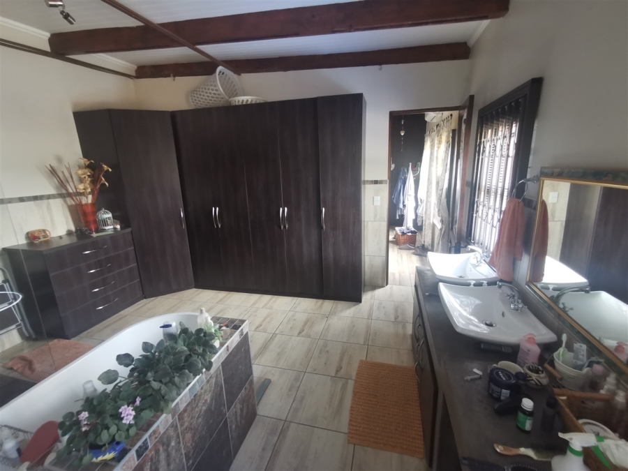7 Bedroom Property for Sale in Patryshoek A H Gauteng