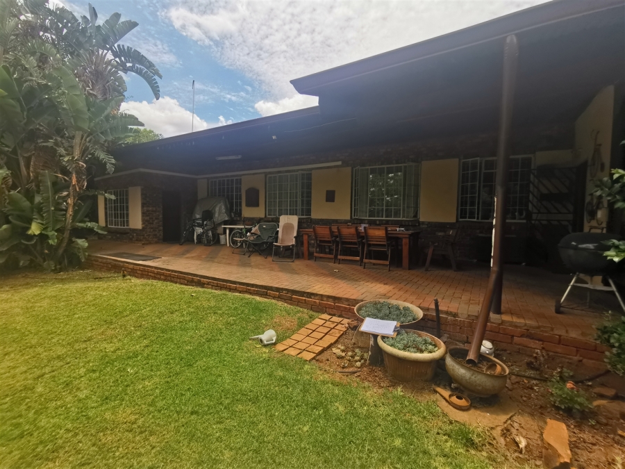 7 Bedroom Property for Sale in Patryshoek A H Gauteng