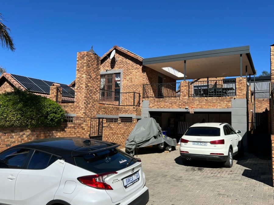 To Let 4 Bedroom Property for Rent in Meyersdal Gauteng