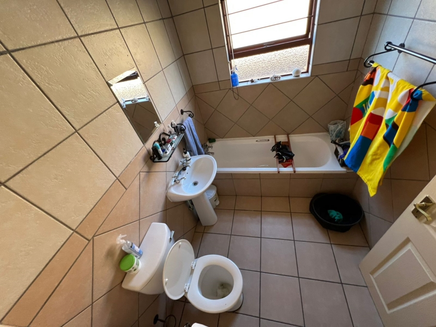 To Let 4 Bedroom Property for Rent in Meyersdal Gauteng