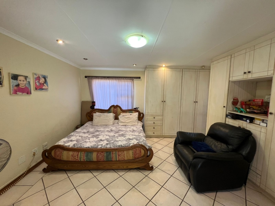 To Let 4 Bedroom Property for Rent in Meyersdal Gauteng