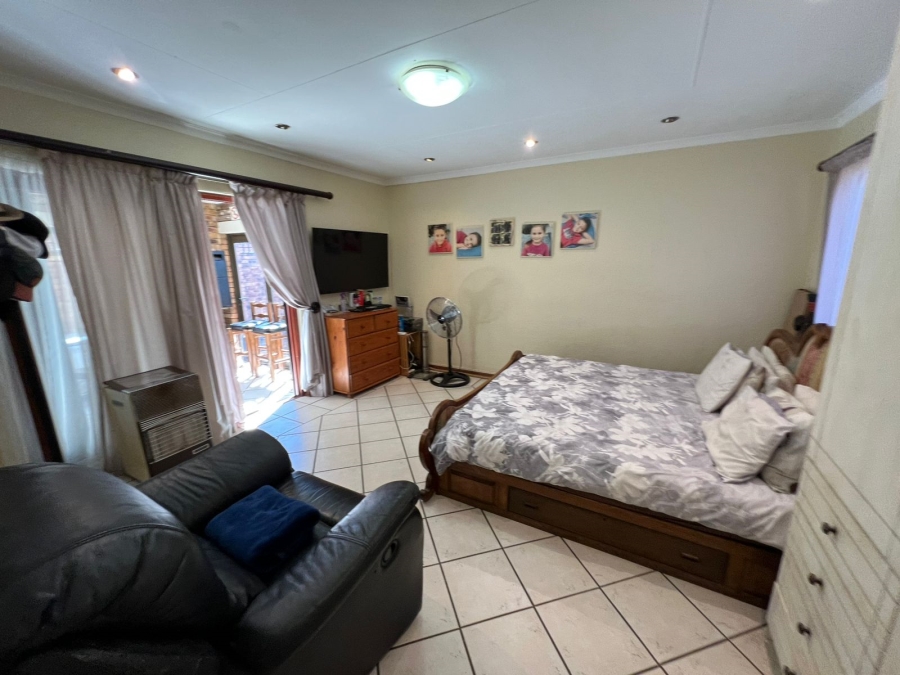 To Let 4 Bedroom Property for Rent in Meyersdal Gauteng