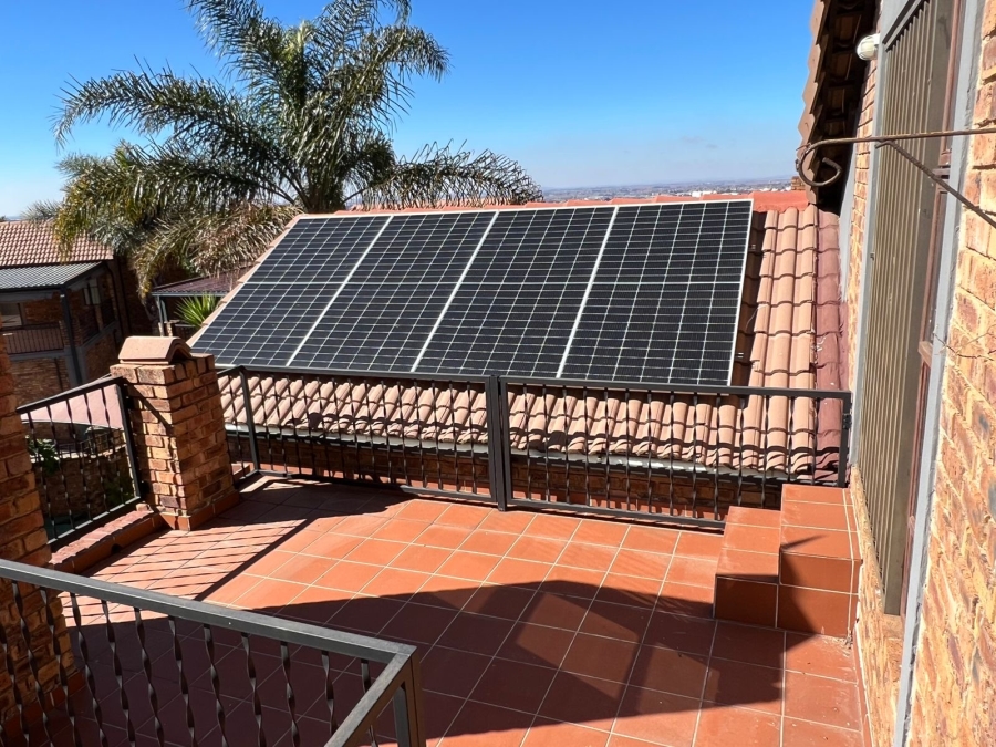 To Let 4 Bedroom Property for Rent in Meyersdal Gauteng