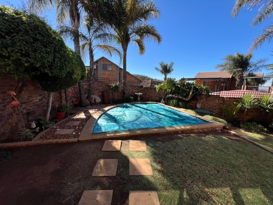 To Let 4 Bedroom Property for Rent in Meyersdal Gauteng
