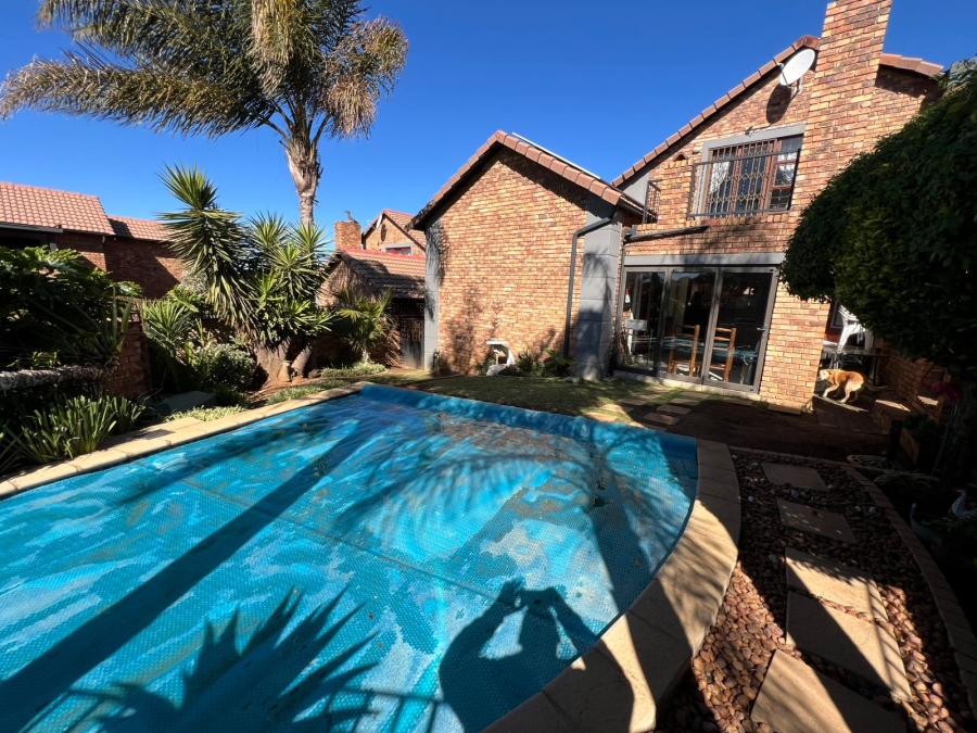 To Let 4 Bedroom Property for Rent in Meyersdal Gauteng
