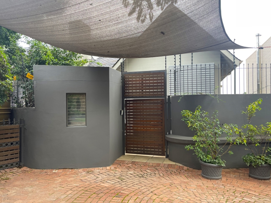 7 Bedroom Property for Sale in Waterkloof Ridge Gauteng