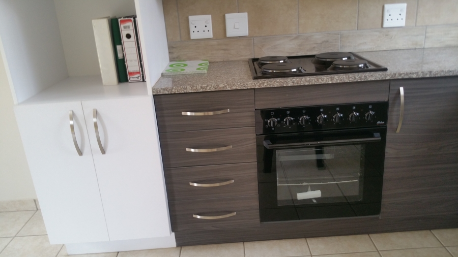 2 Bedroom Property for Sale in Raslouw Gauteng