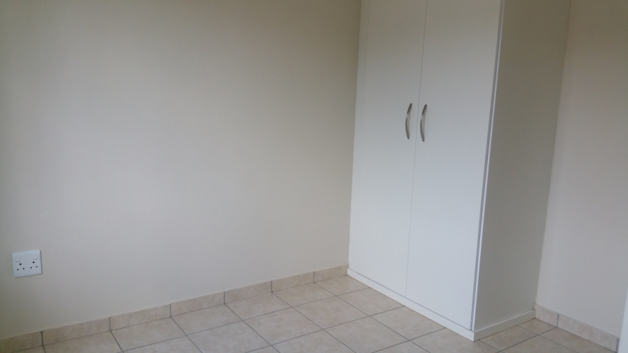 2 Bedroom Property for Sale in Raslouw Gauteng