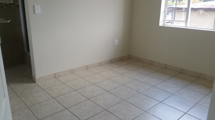 2 Bedroom Property for Sale in Raslouw Gauteng