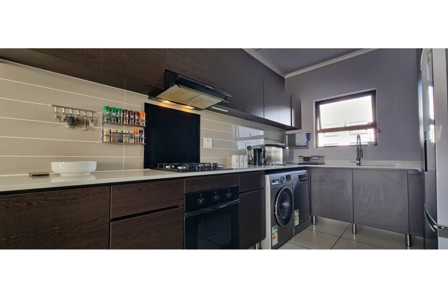 To Let 3 Bedroom Property for Rent in Greenstone Ridge Gauteng