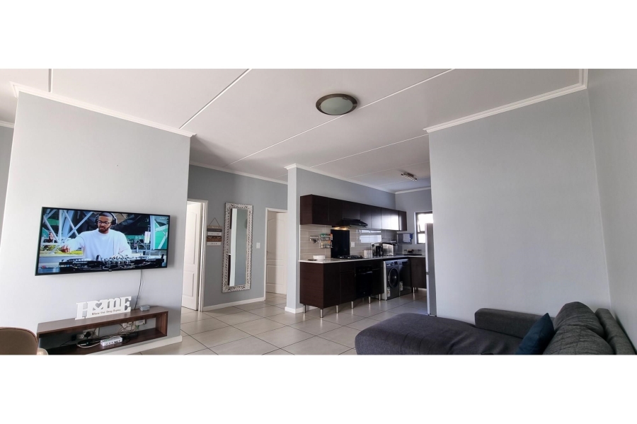 To Let 3 Bedroom Property for Rent in Greenstone Ridge Gauteng