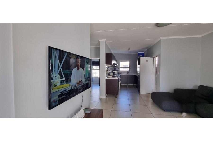 To Let 3 Bedroom Property for Rent in Greenstone Ridge Gauteng
