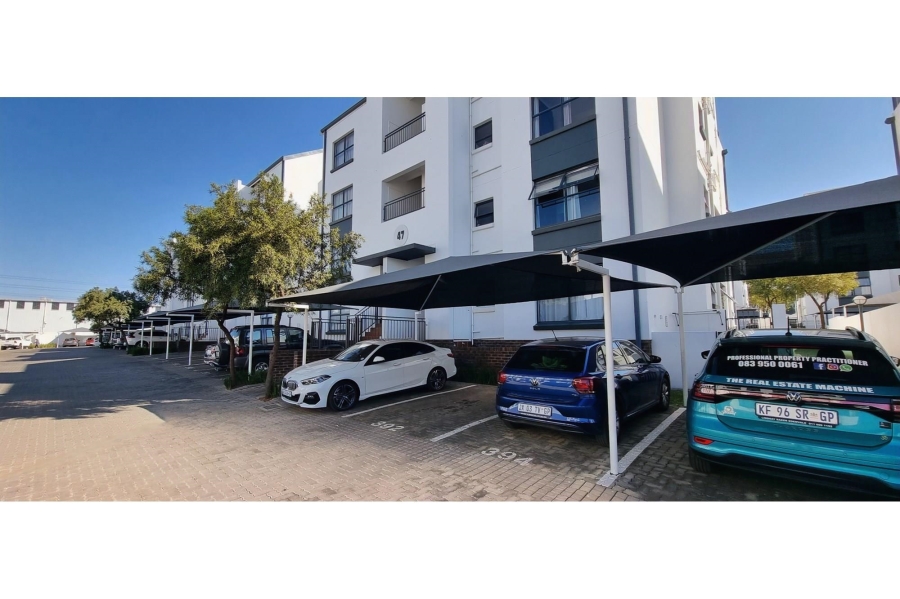 To Let 3 Bedroom Property for Rent in Greenstone Ridge Gauteng