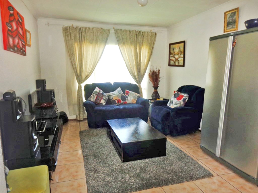 1 Bedroom Property for Sale in Kew Gauteng