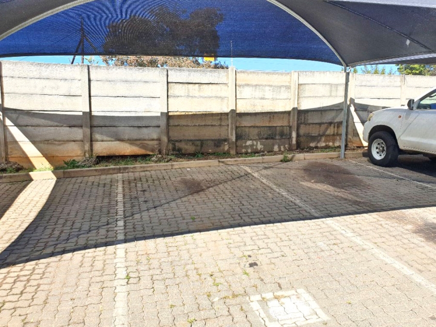 1 Bedroom Property for Sale in Kew Gauteng