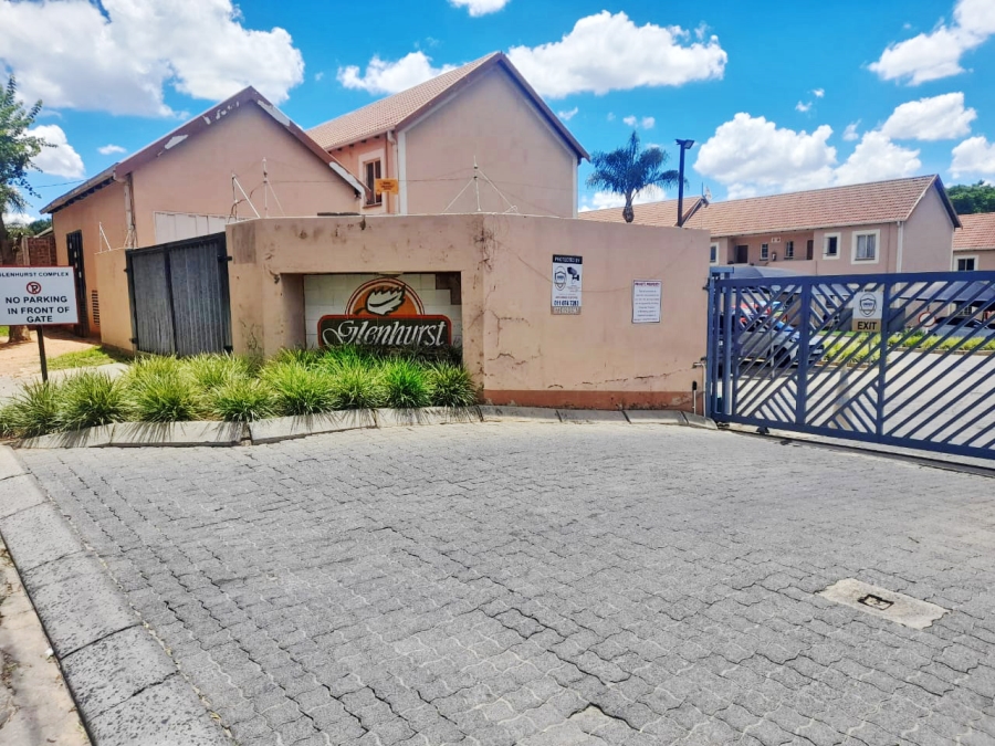 1 Bedroom Property for Sale in Kew Gauteng