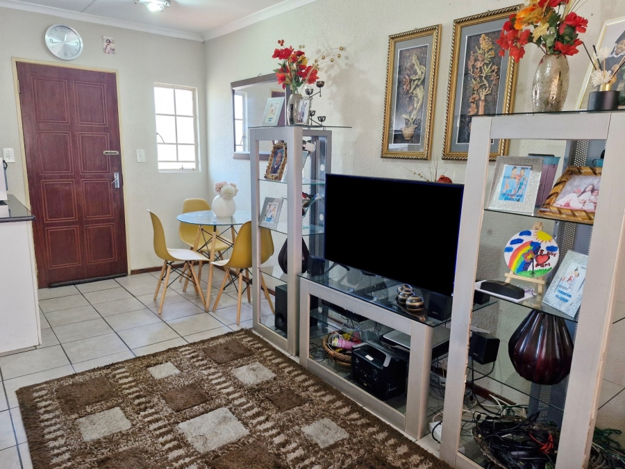3 Bedroom Property for Sale in Kew Gauteng