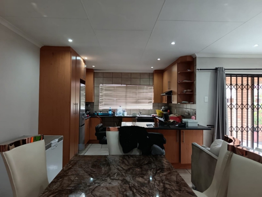 2 Bedroom Property for Sale in Three Rivers East Gauteng